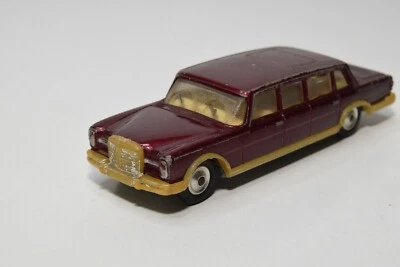 B67 1:43 CORGI TOYS MERCEDES-BENZ 600 PULLMAN MET. MAROON EXC. COND. - Immagine 1 di 4