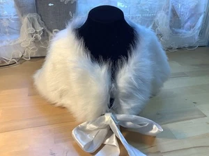 Girls Faux White Fur Shoulder Cape Wrap New - Picture 1 of 8