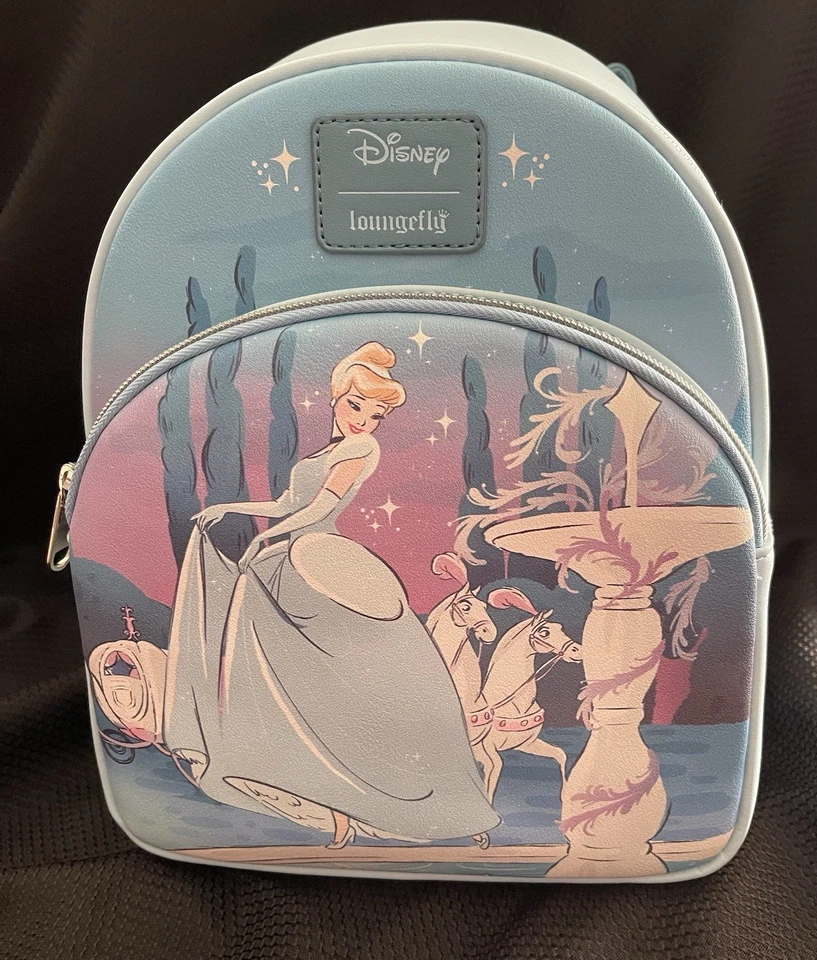 Mini Mochila Loungefly Disney Cenicienta en Vestido Azul NUEVA Con Etiquetas Foto 1 de 4
