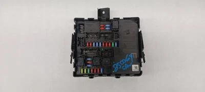 '09-'13 SUZUKI EQUATOR Caja de fusibles de motor OEM ¡1 año de garantía! Foto 1 de 4