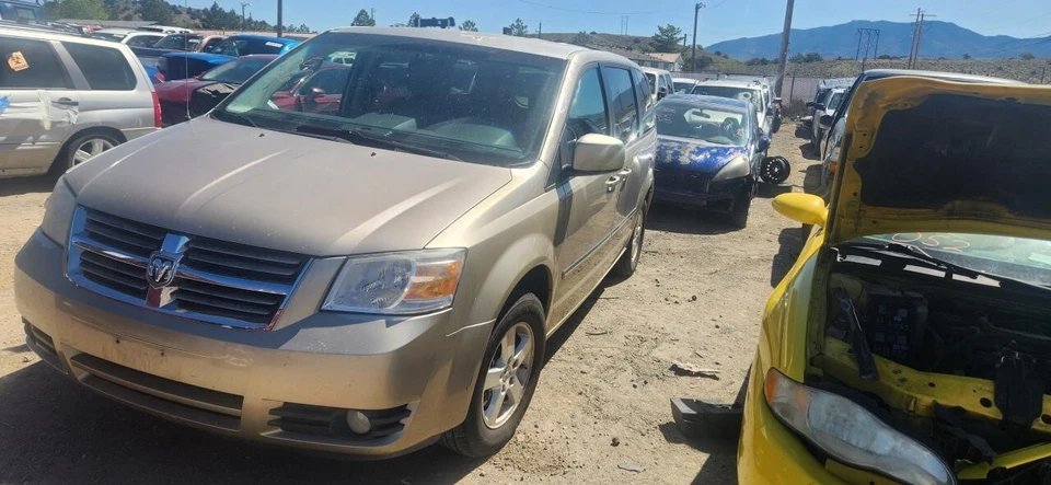 Módulo de control electrónico del sistema de estabilidad usado se adapta a: Dodge Caravan Stabili 2008 Foto 1 de 4