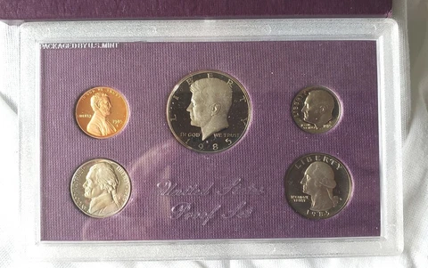 1985 U.S. Mint Proof Set In Original Government Packaging OGP Cover