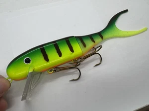 9" Musky Innovations Shallow Invader Miller Perch Crankbait Musky Lure - Picture 1 of 4