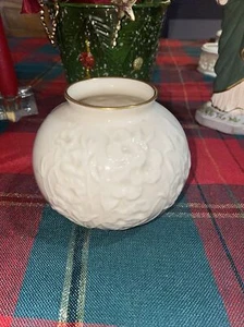 Lenox Ivory Porcelain Bud Vase Embossed Floral Design Raised, W/ 24k Gold Rim - Picture 1 of 6