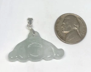 ANTIQUE PENDANT WHITE ICY JADE CARVED ANIMAL BAT 25 CTS. STERLING SILVER - Picture 1 of 3