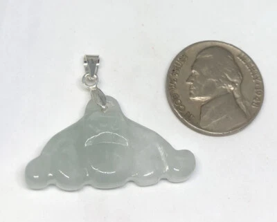 ANTIQUE PENDANT WHITE ICY JADE CARVED ANIMAL BAT 25 CTS. STERLING SILVER - Image 1 of 3