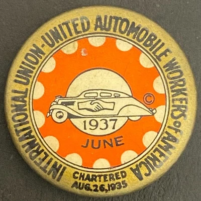 1937 United Auto Workers UAW June Cues Steel Pinback 25 mm Bastian (#3) Foto 1 de 2