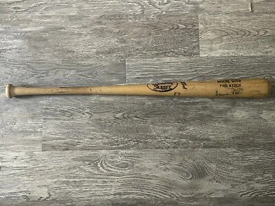 Bate de béisbol autografiado por Fernando Vina tamaño completo usado en el juego Milwaukee Brewers Foto 1 de 4