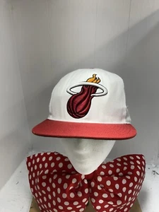 Mitchell & Ness Gray Snapback One Size Truckers NBA Miami Heat Embroidered EUC - Picture 1 of 7