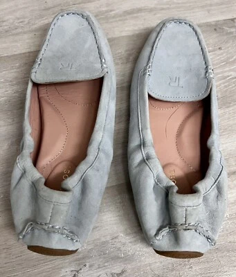 Zapato mocasín Taryn Rose Kristine gamuza sedosa estilo conducción. 8B Foto 1 de 4