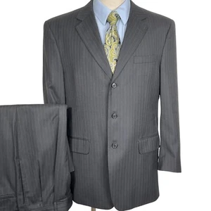 Traje Jos A Bank Hombre 42R 35W 29LG Gris Rayas Carrera Clásico Tres Botones Lana - Imagen 1 de 19