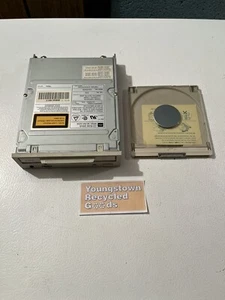 TOSHIBA XM-3501B LECTEUR CD-ROM CADDY-LOAD 50-PIN SCSI 4X LECTEUR INTERNE AVEC CADDY - Photo 1/23