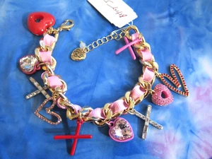 Betsey Johnson Red Pink Hearts Charm Bracelet Rhinestone  Valentine NWT - Picture 1 of 5