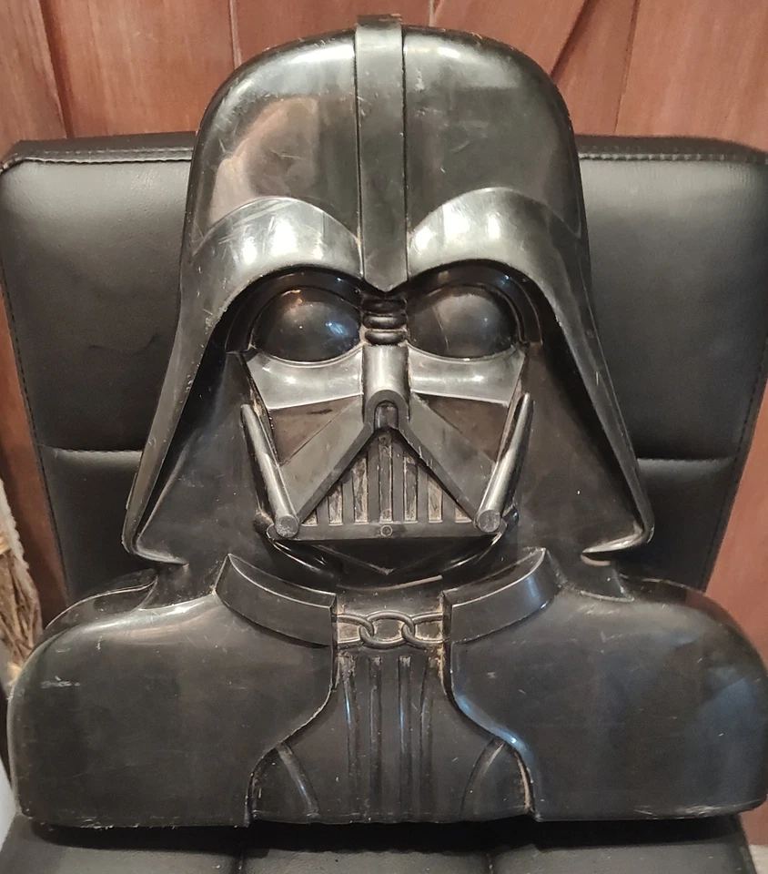 Antigo 1980 Kenner Star Wars Darth Vader estojo de armazenamento com etiquetas extras de bonecos - Imagem 1 de 4