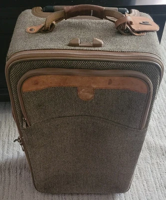 Vintage HARTMANN Rolling Suitcase TWEED Leather Trim 22x14x8 Carry-On WHEELED - Image 1 of 4