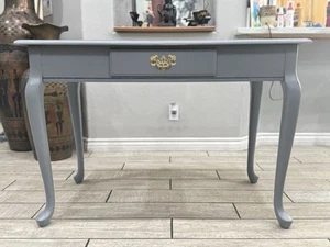 Vintage 1970’s French Provincial Console/ Entry Table (repainted) 42x29x22 - Picture 1 of 11