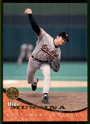 1994 Leaf #105 Mike Mussina Baltimore Orioles - Image 1 of 2