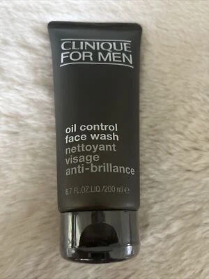 Jabón facial Clinique for Men Oil Control (6,7 oz/200 ml) Foto 1 de 3