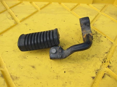 Suzuki GS850G 1979 OEM REPOSAPIÉS DELANTERO CLAVIJA PASO A PASO Foto 1 de 4