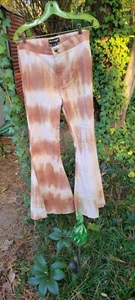 Like An Angel Brand Bell Bottom Wide Flare Tie Dyed Stretch Neu mit Etikett Jeans Gr. XL - Bild 1 von 19