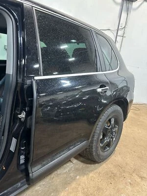 Used Rear Left Door Assembly Rear Side fits: 2004 Porsche CAYENNE electric w/o m Foto 1 de 4