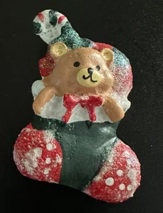 Vintage Weihnachten Teddybär im Strumpf Brosche Stiefelglanz guter Zustand - Bild 1 von 3