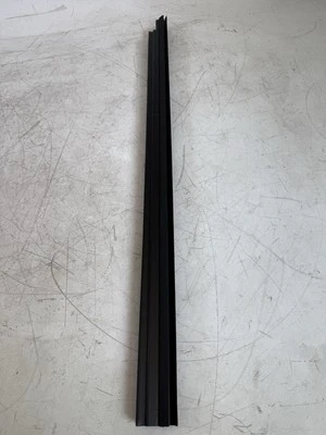 TOYOTA PRIUS PRIME 2017-2022 PUERTA DELANTERA IZQUIERDA VENTANA CINTURÓN RESISTENTE SELLO OEM Foto 1 de 4