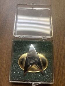 1993 Star Trek Rubie's Communication Badge Pin Paramount Pictures 