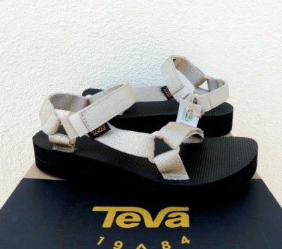 SANDALIAS DE TIRAS UNIVERSALES TEVA METALIZADAS CHAMPAGNE FORMA MEDIA, US 9/ EUR 40 ~NUEVAS Foto 1 de 4