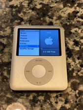 Apple 4Gb iPod Nano 3rd Generation Silver Pc978Ll Great Working Order