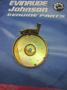 JOHNSON EVINRUDE 9.9 & 15 HP 1974-92  PULL STARTER REWIND CUP & GUIDE 386113 NEW - Picture 1 of 4