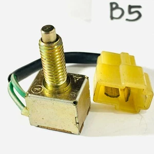 BRAKE LIGHT SWITCH FJ40 FJ43 FJ45 FJ55 TOYOTA LAND CRUISER 1958 1977 NOS JAPAN - Picture 1 of 8