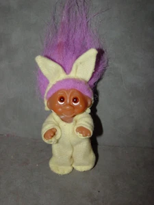 Muñeca Troll Dam Norfin 3" Conejo de Pascua Conejo Amarillo Púrpura Pelo - Imagen 1 de 1