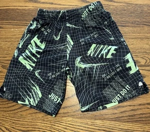 Nike Shorts Little Boys 5 Small Quick Dry Outdoor Green On Black - Picture 1 of 3