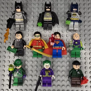 Lego DC Super Heroes Minifigures Lot and Accessories - Picture 1 of 1