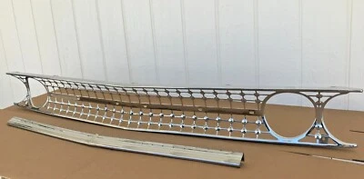 Ford Galaxy 1961 parrilla *Triple chapa original Foto 1 de 2