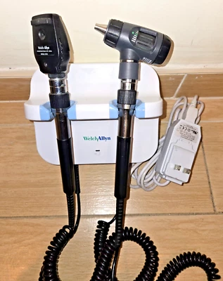Transformador Welch Allyn 77710 serie verde y otoscopio 23820 oftalmoscopio 11720 Foto 1 de 4