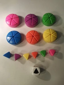 Trivial Pursuit Scoring Movers Wedges Pie Set of 6 + Dice Bet You Know It - Picture 1 of 1