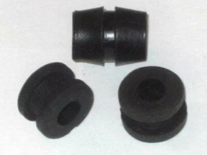 Norton Commando rubber grommet set 06-1686 06-3143 oil tank cover sidecover - Picture 1 of 1