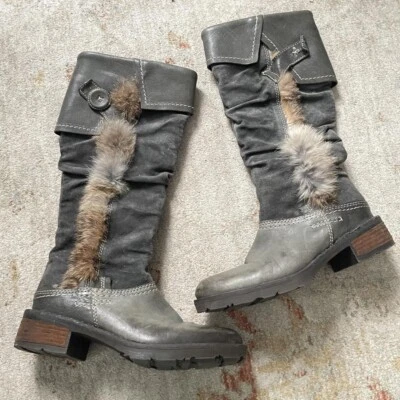 Botas de piel hasta la rodilla vintage de cuero verde oliva talla 5,5 diseño Manas marca Foto 1 de 4