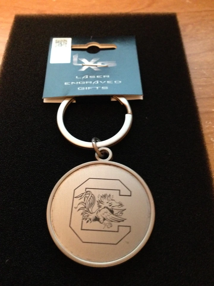 Лазерный металлический брелок University of South Carolina — отличный подарок — бесплатная гравировка - Изображение 1 из 1