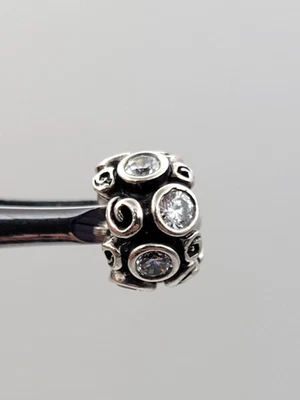 Auténtico abalorio Pandora Primrose Path con circonita transparente 790330CZ retirado Foto 1 de 4