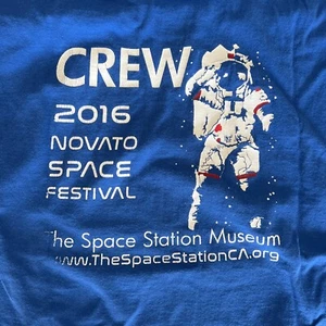 Camiseta Novato Space Festival Crew 2016 algodón grande azul estación espacial museo - Imagen 1 de 8