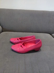 BEACON Women's Red Pumps, size 9M - Picture 1 of 6