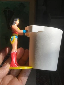 FIGURA PORTAVASOS VINTAGE 1988 BURGER KING WONDER WOMAN DC COMICS - Imagen 1 de 5