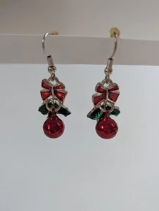 Vtg 90s Christmas Holiday Dangle Earrings Red Enamel Bow Holly Jingle Bells - Picture 1 of 2