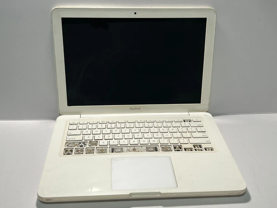 Apple MacBook A1342  White 13” 2009 Laptop for Spares / Repairs - Image 1 of 4