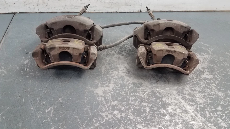 Juego de pinzas de freno Mitsubishi Eclipse GST GS-T 1997 #9003 A11 Foto 1 de 4