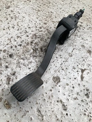 Pedal acelerador Peugeot Partner 9671416980 manual diésel 2012 MPV s58 Foto 1 de 4