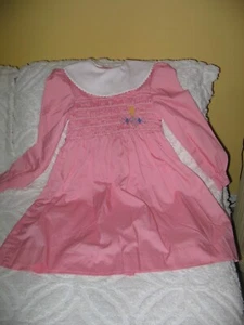 VINTAGE GIRLS DRESS HAND SMOCKED PINK EMBROIDERED 1970'S HANDMADE 7-10 EUC - Picture 1 of 12